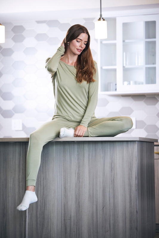 Women's Bamboo Lounge Set – Long-Sleeve Tee & Joggers