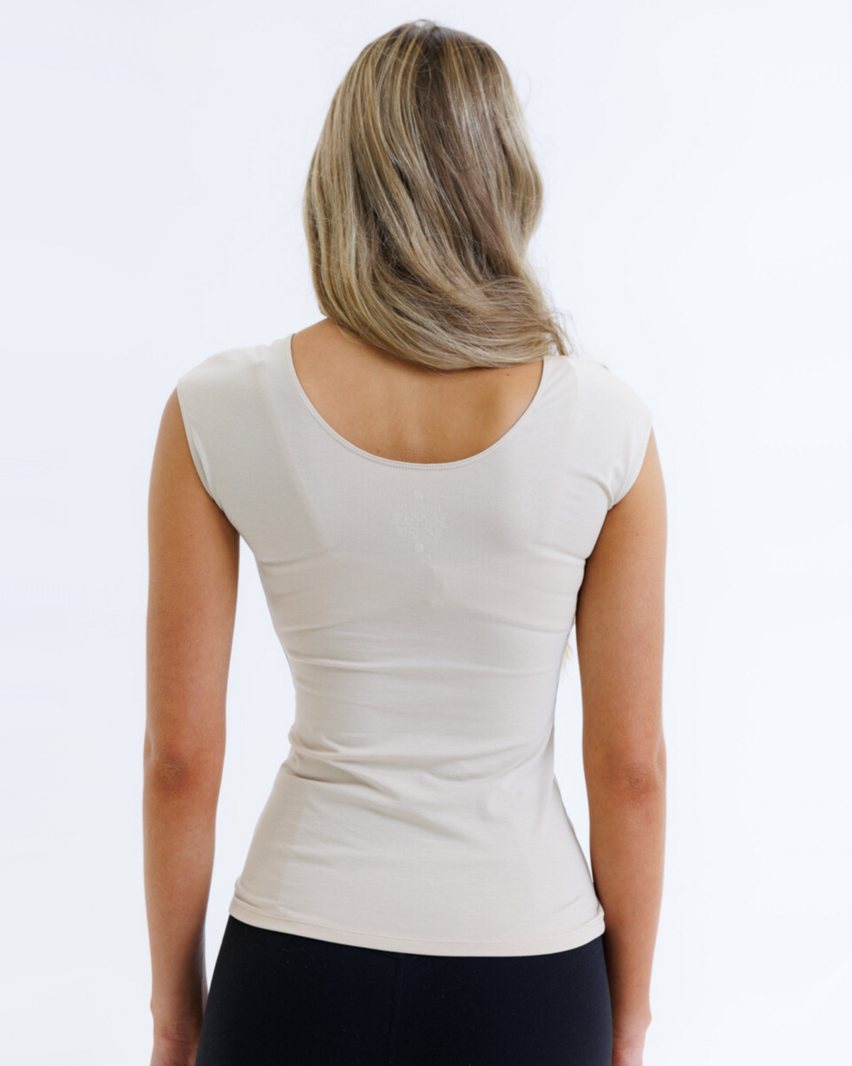 Women's Essential Scoop-Neck Tee